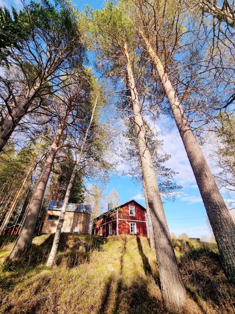 yogahelg i det röda torpet